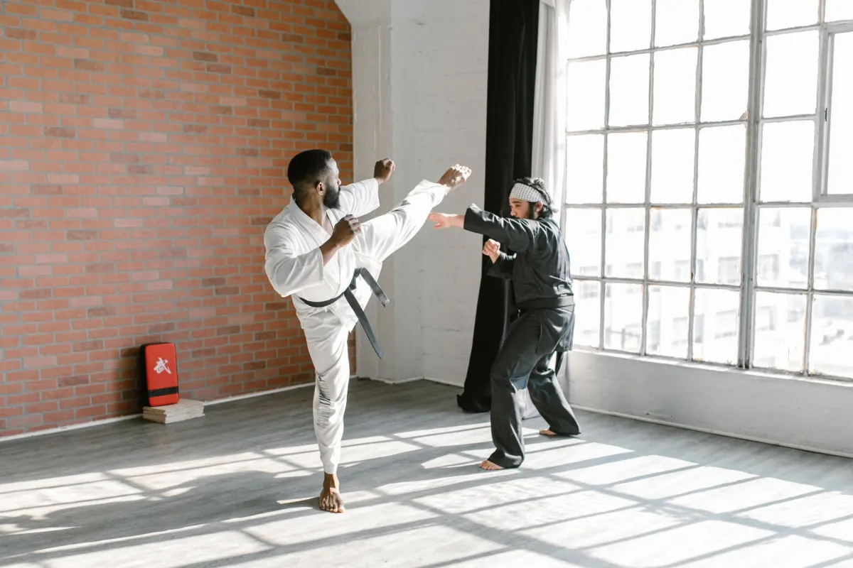Shaolin kung‑fu : comment l’intégrer à un entraînement moderne en 2026